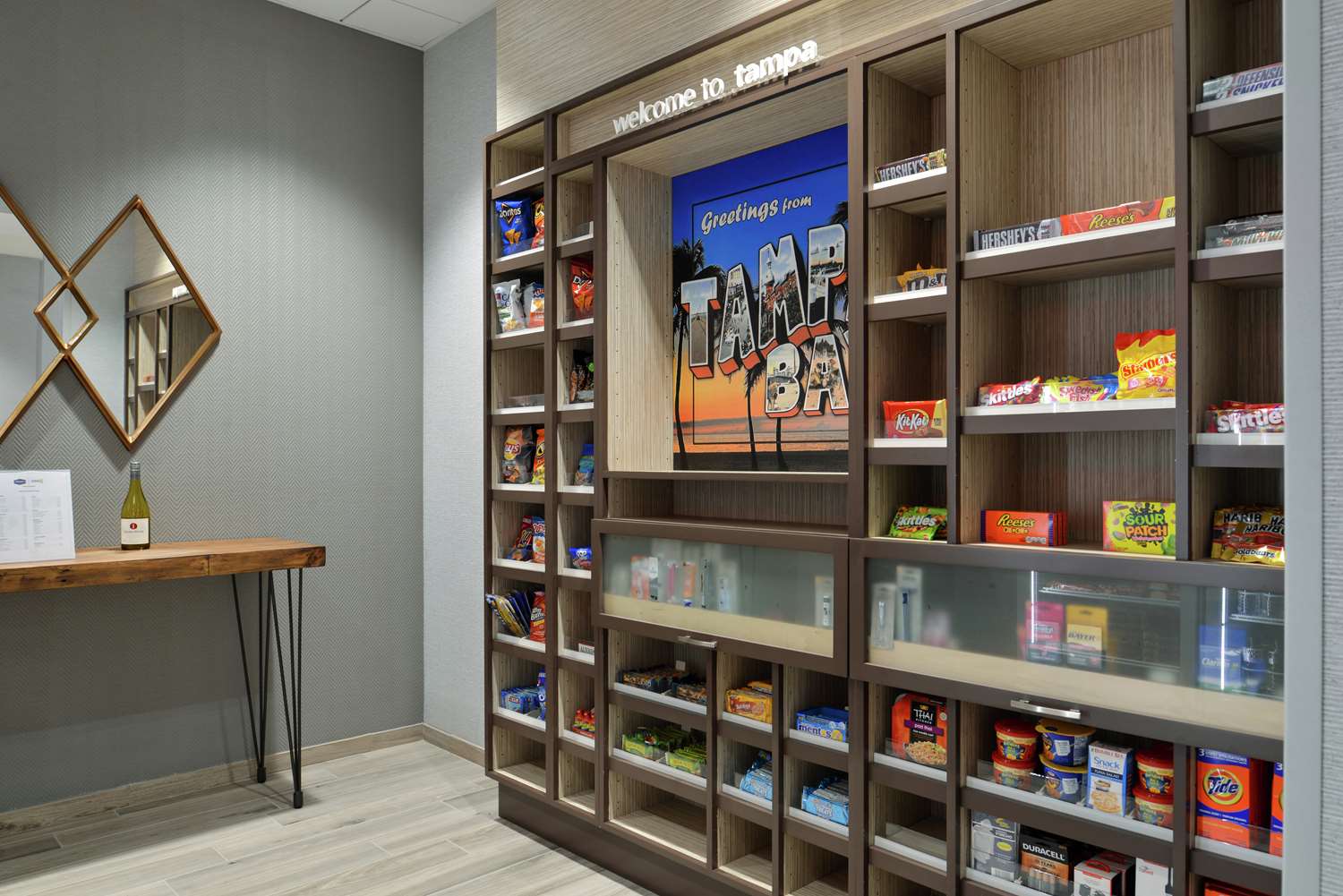 Фото Hampton Inn Tampa Downtown Channel District