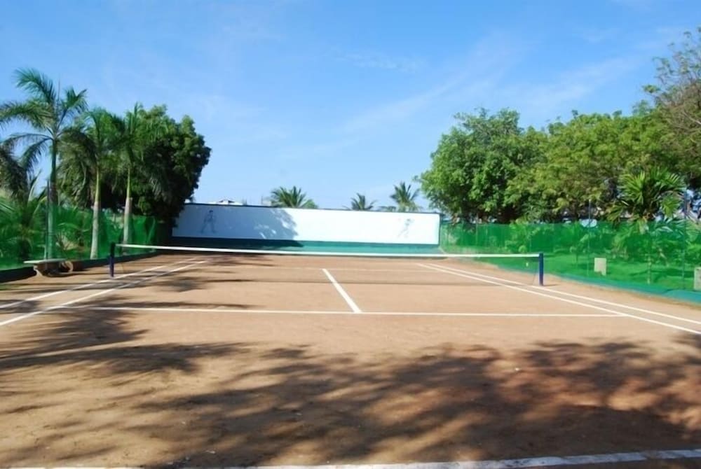 Фото Ideal Beach Resort