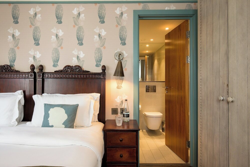 Фото Morton Hotel