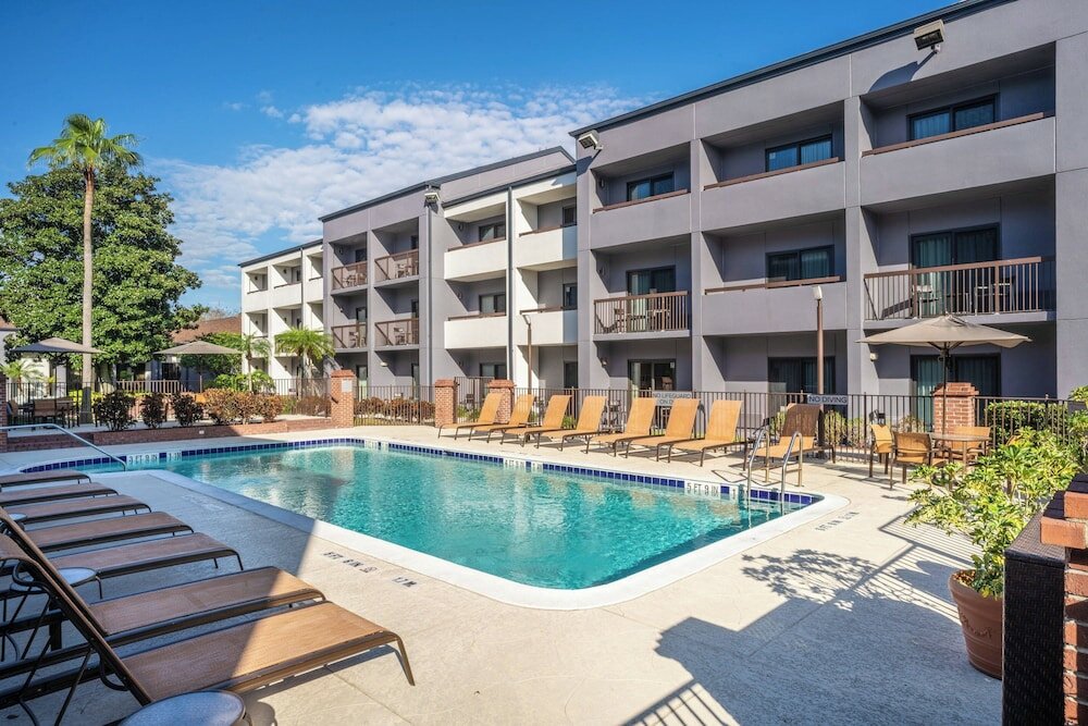 Фото Courtyard by Marriott Orlando Airport