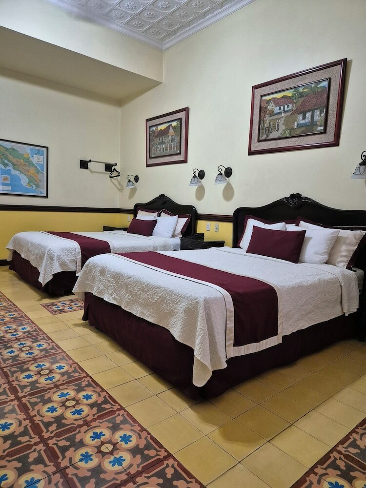 Фото Santo Tomas Hotel