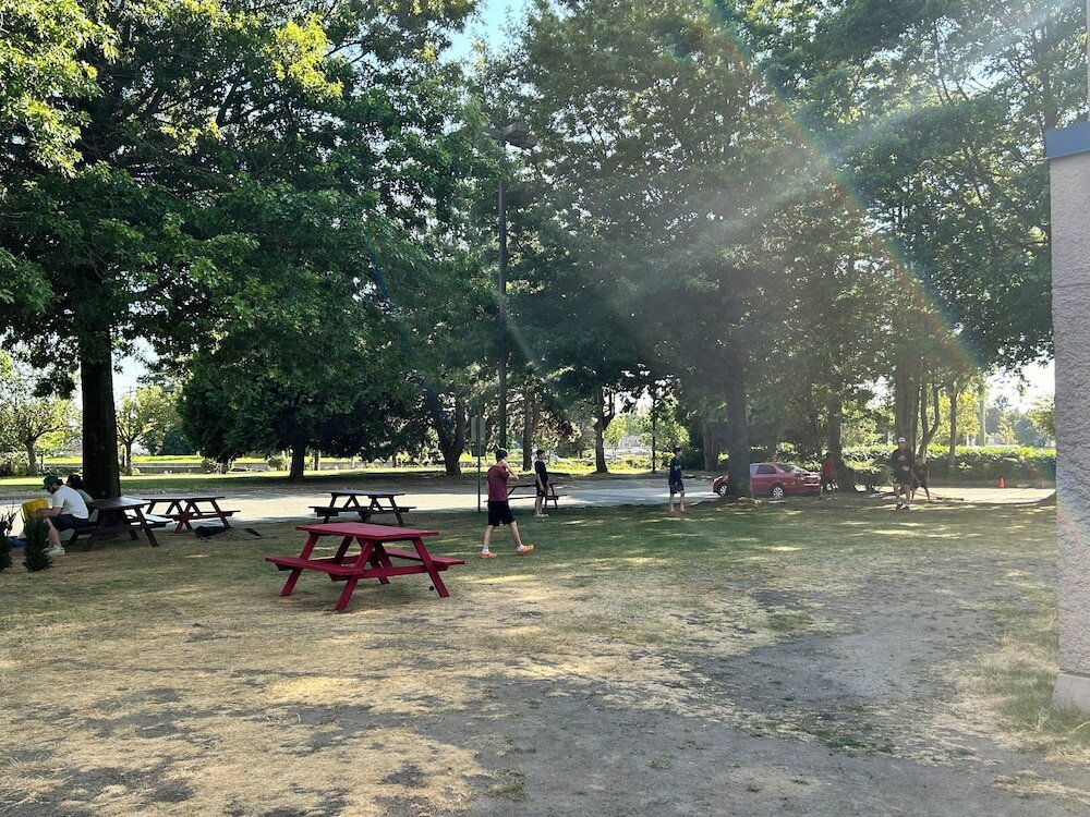 Фото Travelodge by Wyndham Vancouver Airport