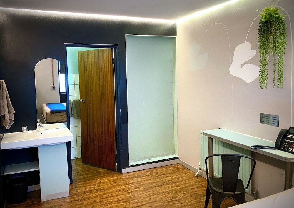 Фото Bannister Hotel