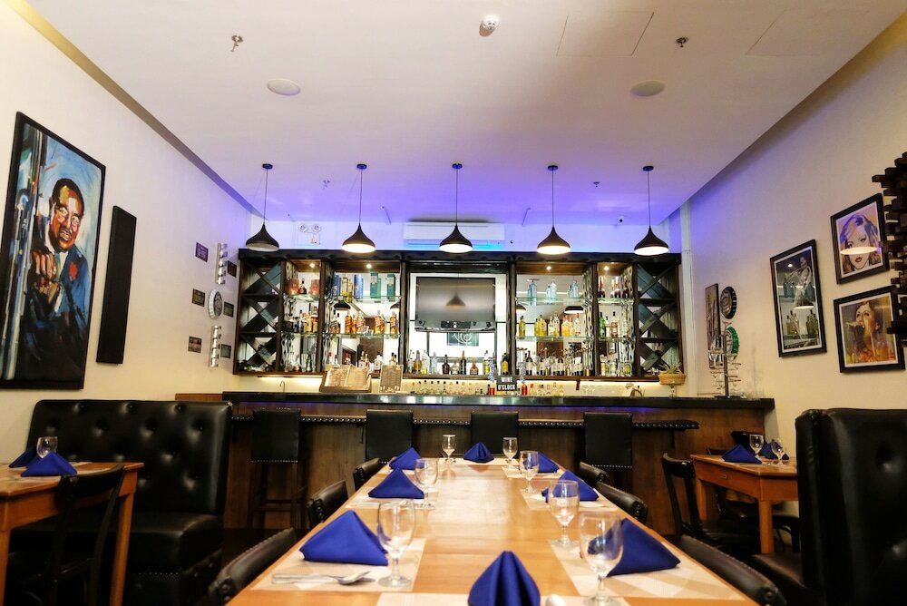 Фото Sierra Hotel