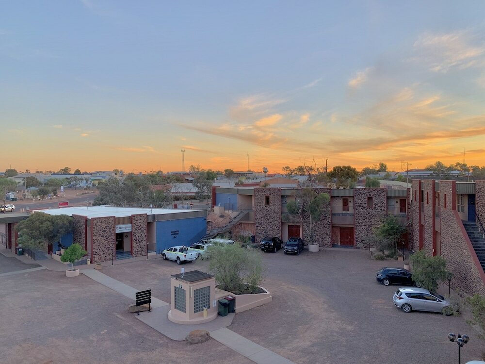 Фото Desert Cave Hotel