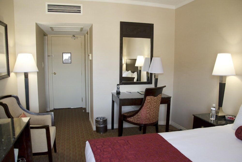 Фото The Plaza Hotel