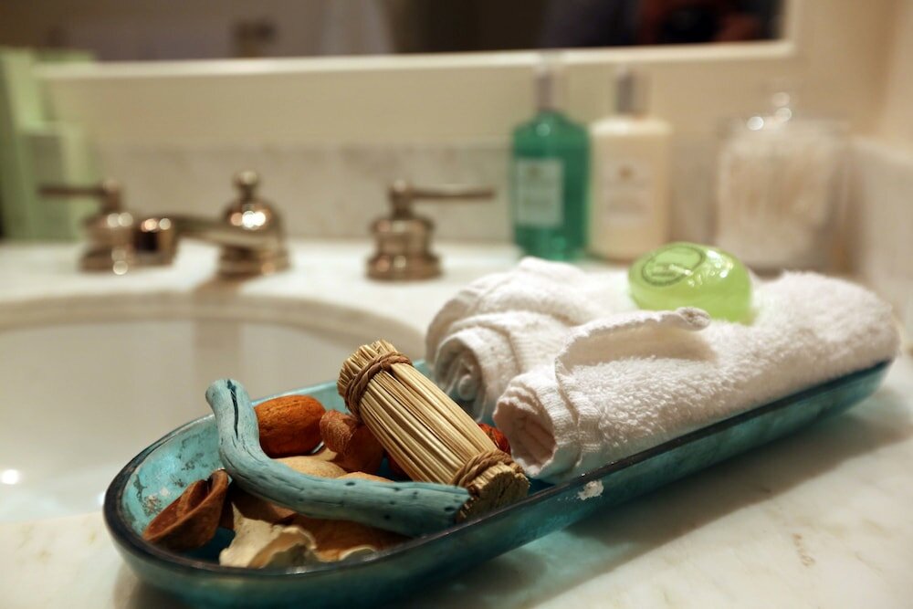 Фото The Pavilion Hotel