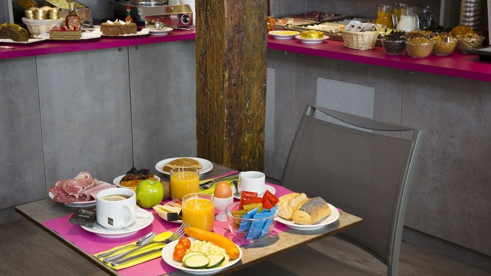 Фото Hôtel du Plat d'Etain