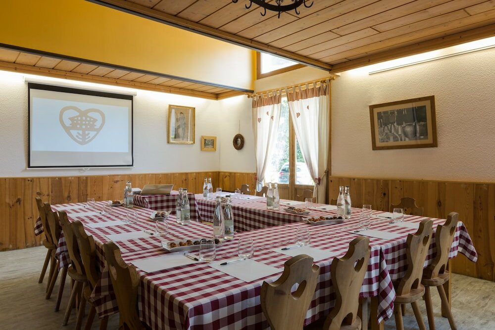 Фото Hôtel Porte de Genève