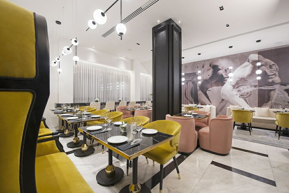 Фото Gate Twenty Two Boutique Hotel