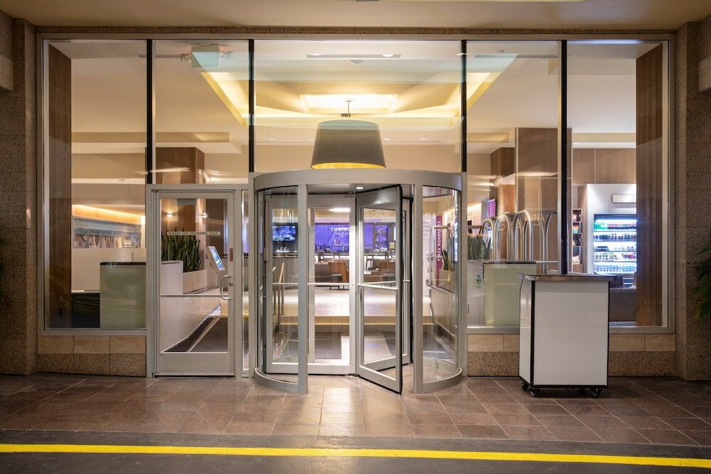 Фото Crowne Plaza Kansas City Downtown, an Ihg Hotel