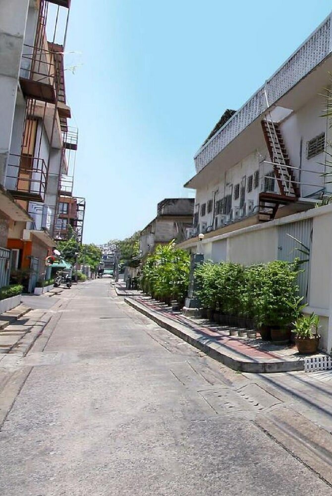 Фото Rajata Hotel