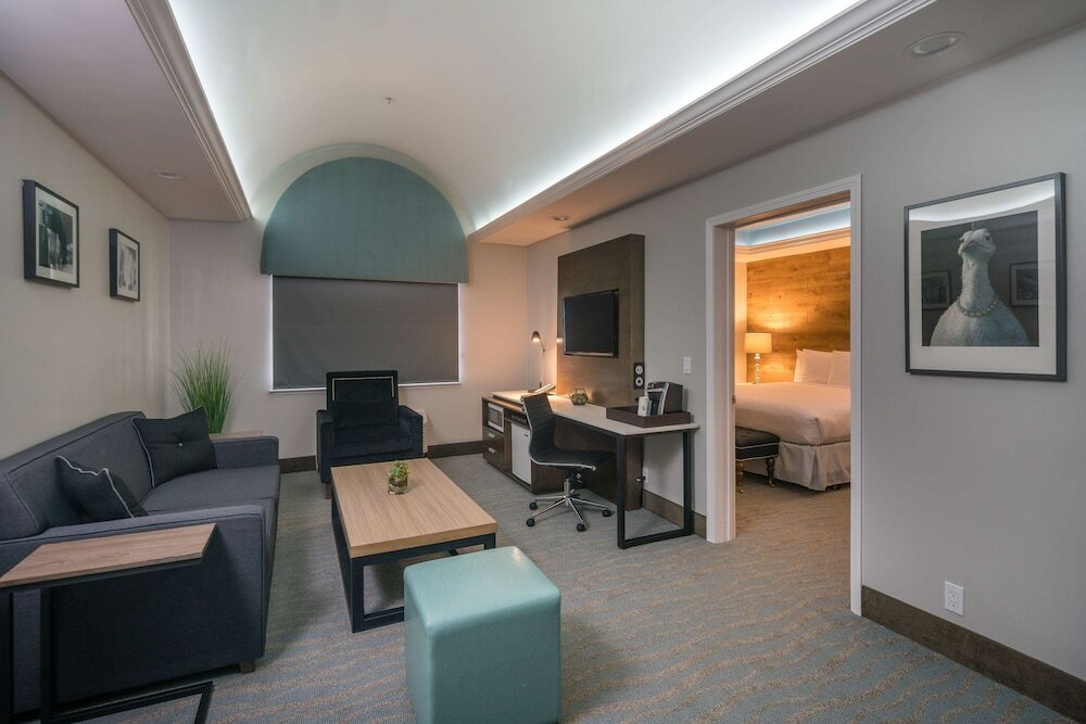 Фото The Row Hotel