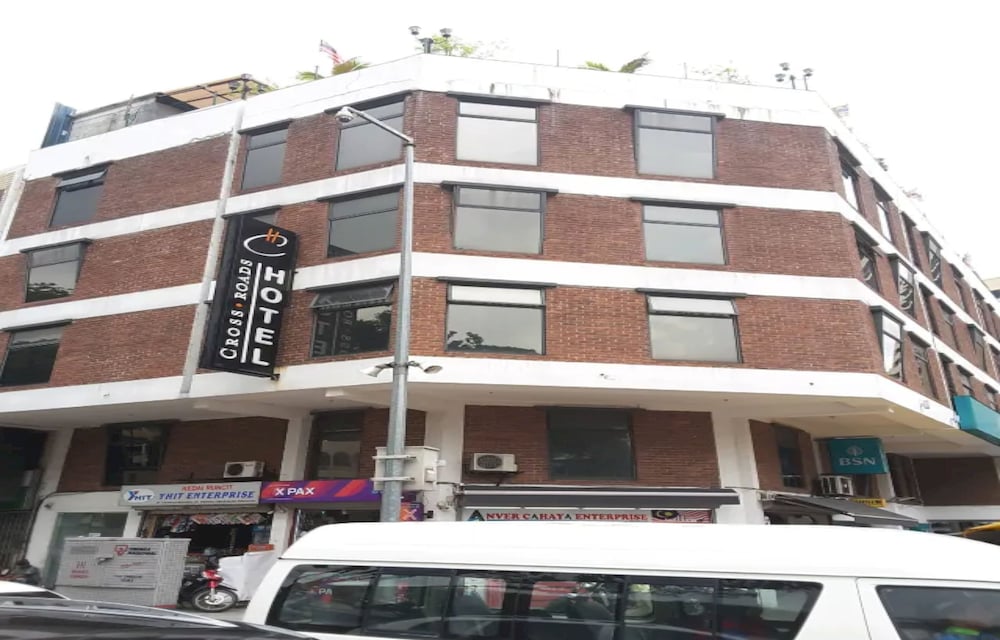 Фото Crossroads Hotel