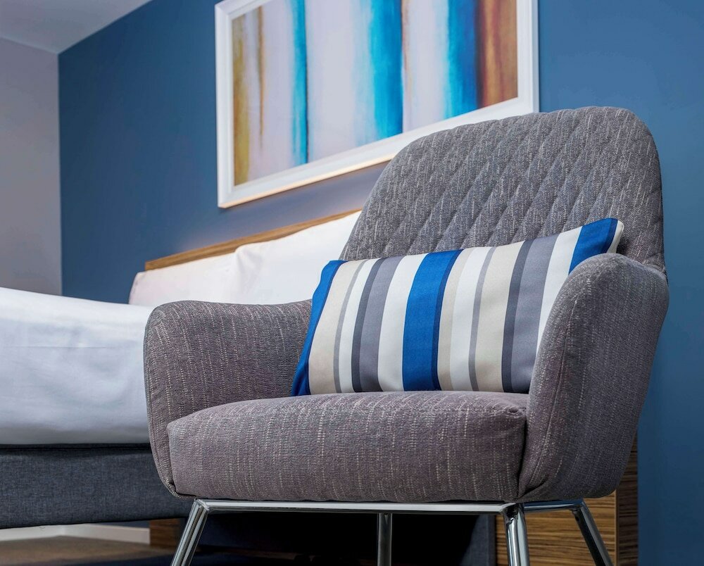 Фото Travelodge London Ealing