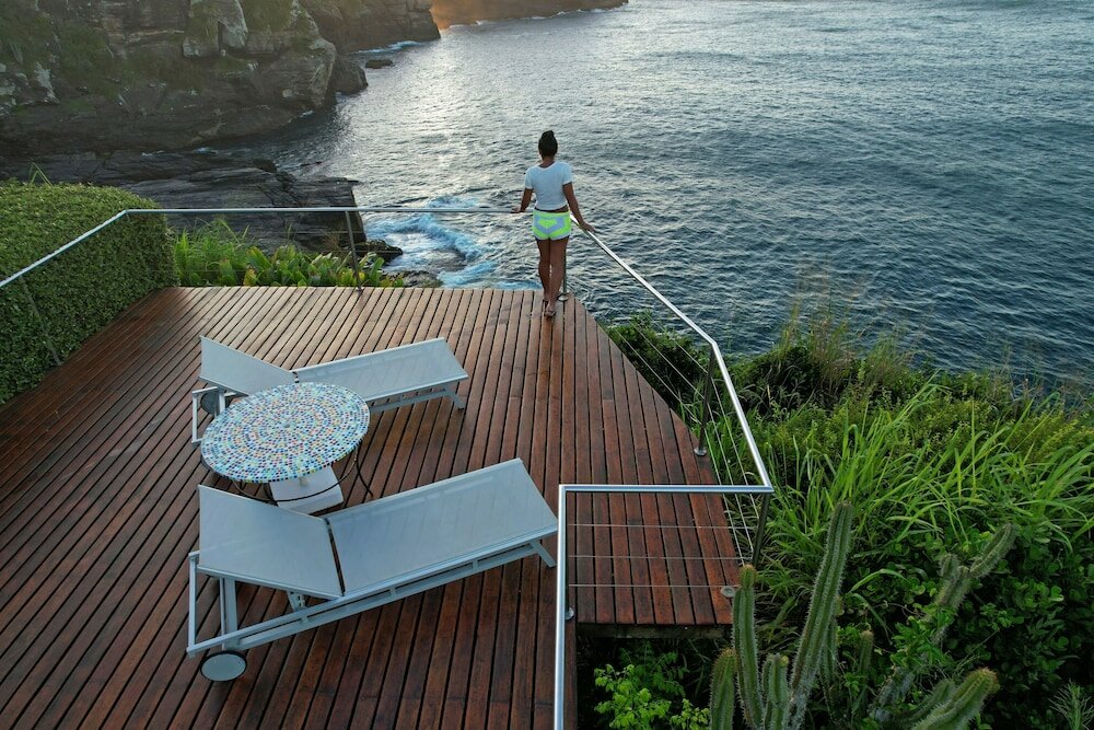 Фото Cliffside Luxury Inn