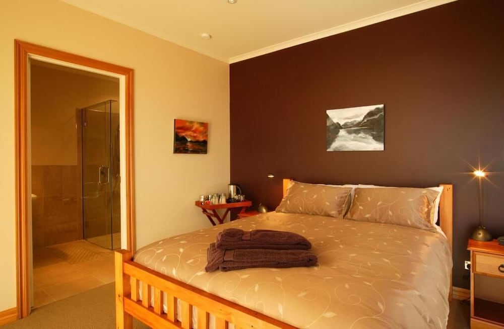 Фото Parautane Lodge