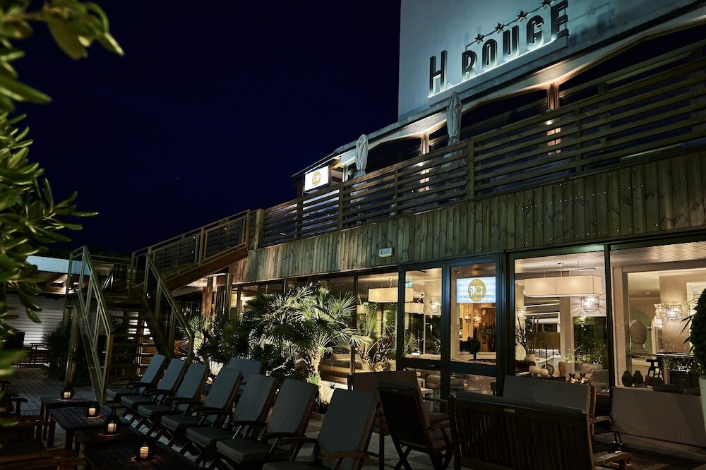 Фото Rouge Hotel International