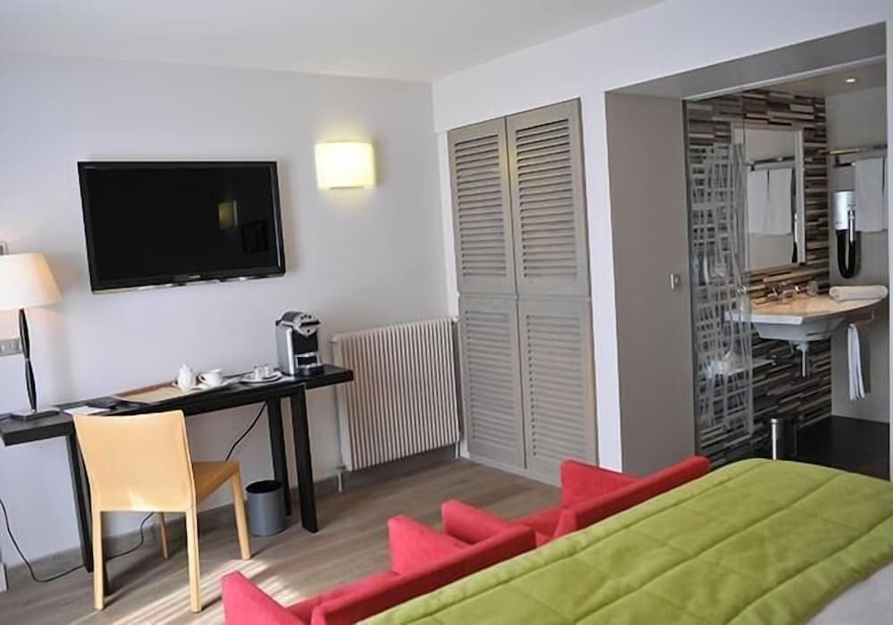 Фото Hotel De L'Universite