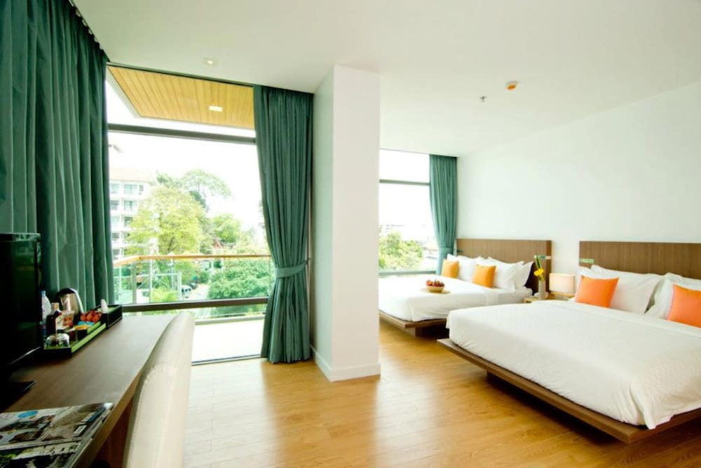 Фото Seven Zea Chic Hotel