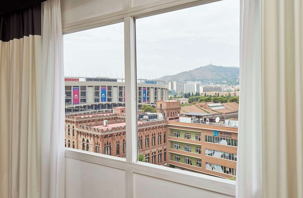 Фото Nh Barcelona Stadium