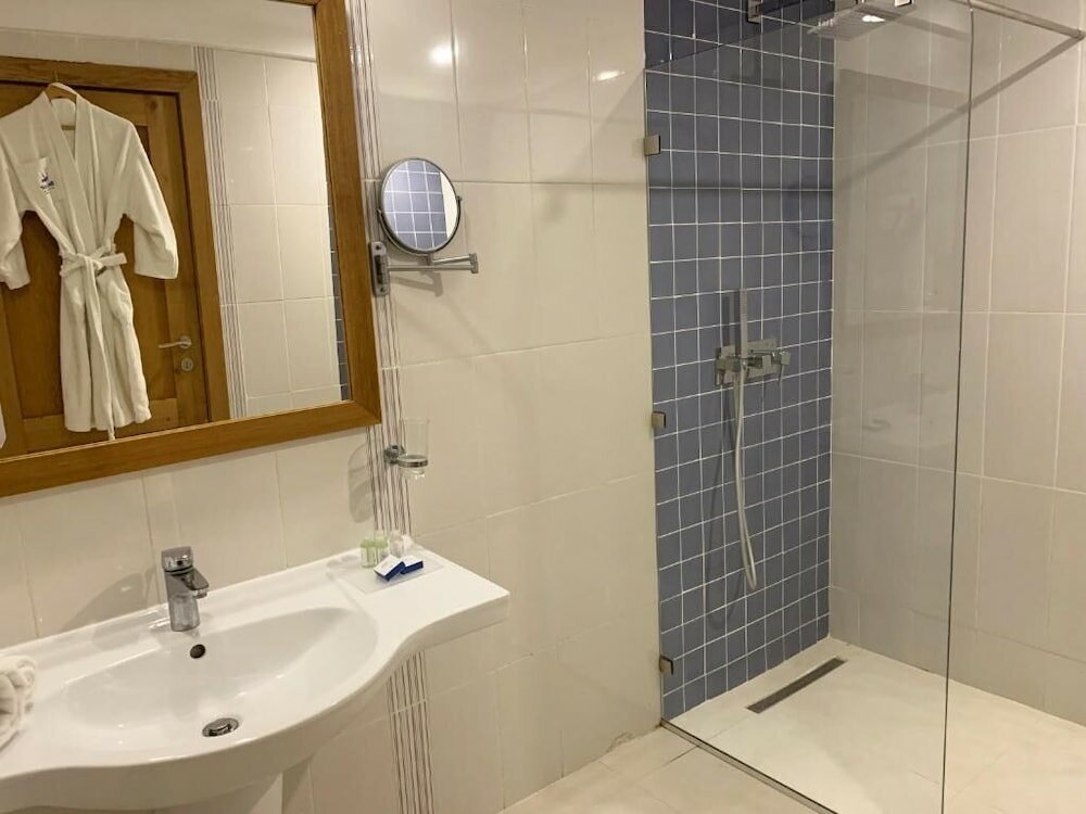 Фото Hotel Bel Azur Thalasso & Bungalows