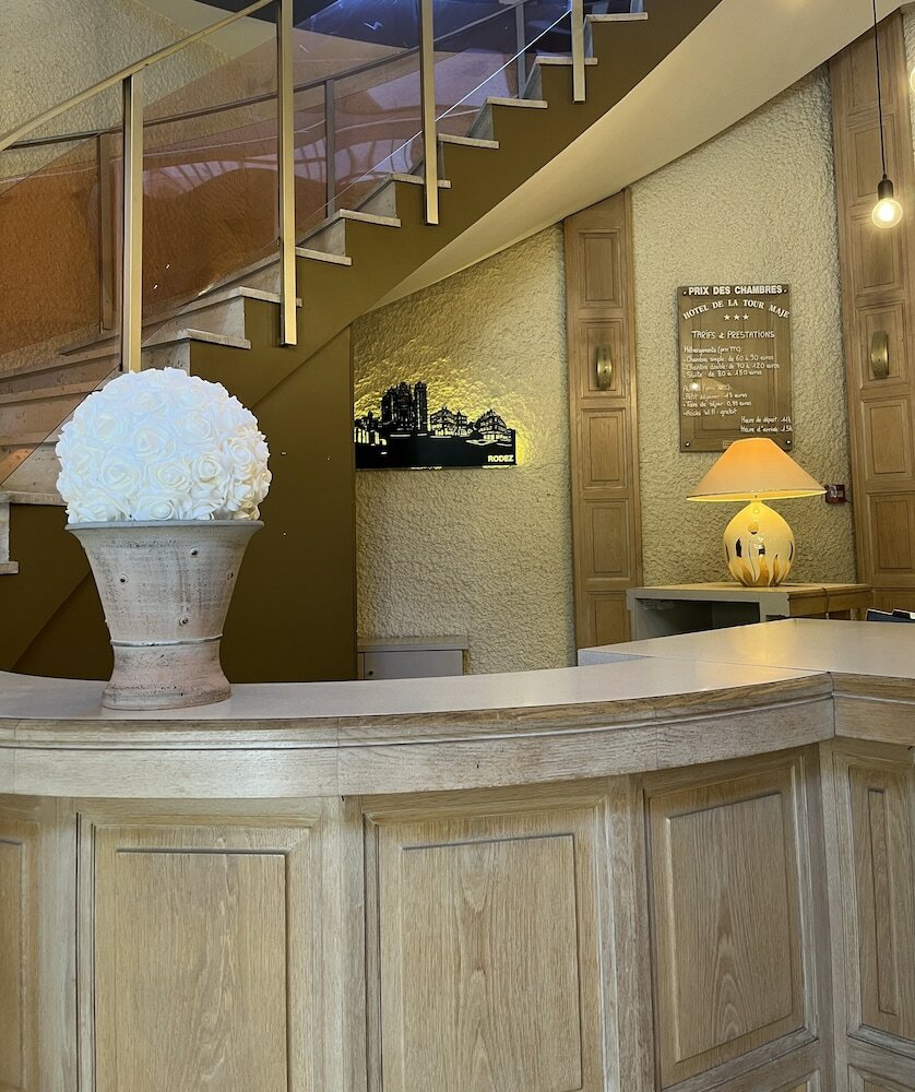 Фото Inter-Hotel De La Tour Maje