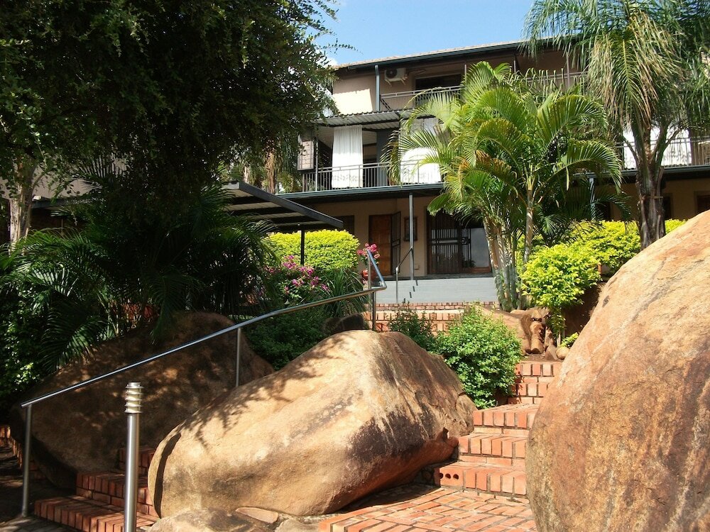 Фото Meerkat Manor