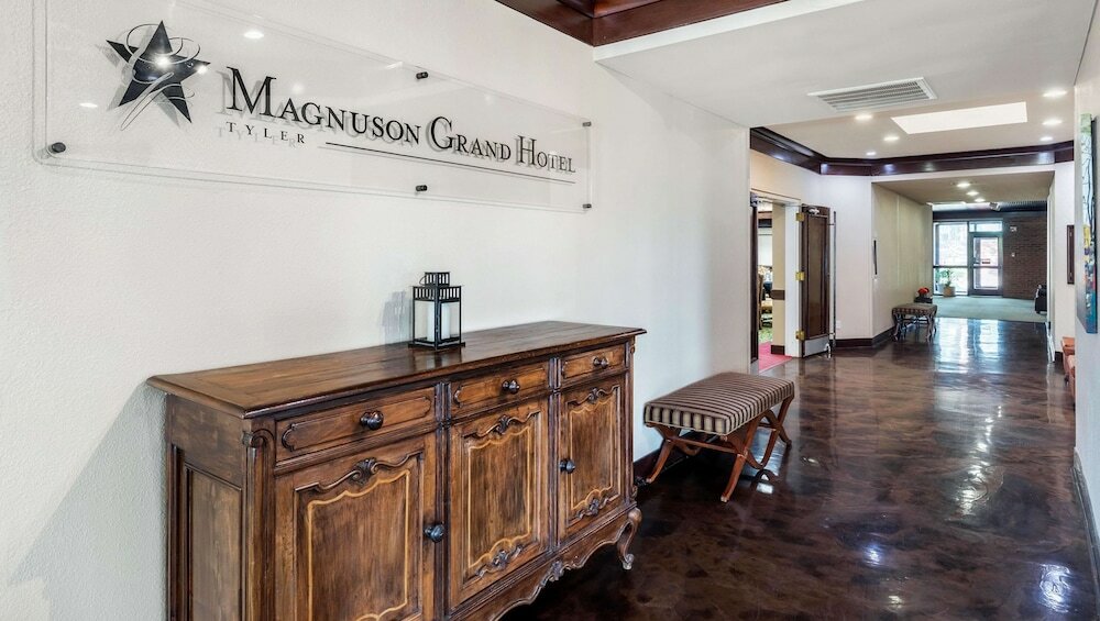 Фото Magnuson Grand Hotel & Conference Center Tyler