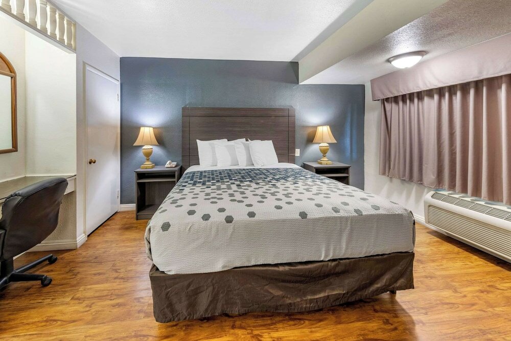 Фото Econo Lodge On Historic Route 66