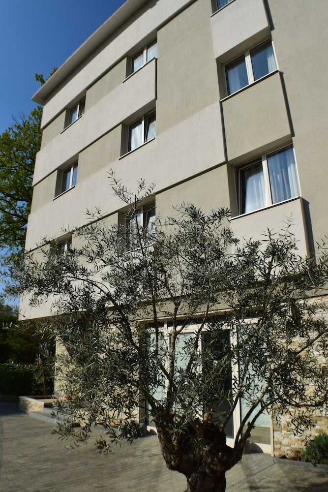 Фото Wine Hotel Cesarica