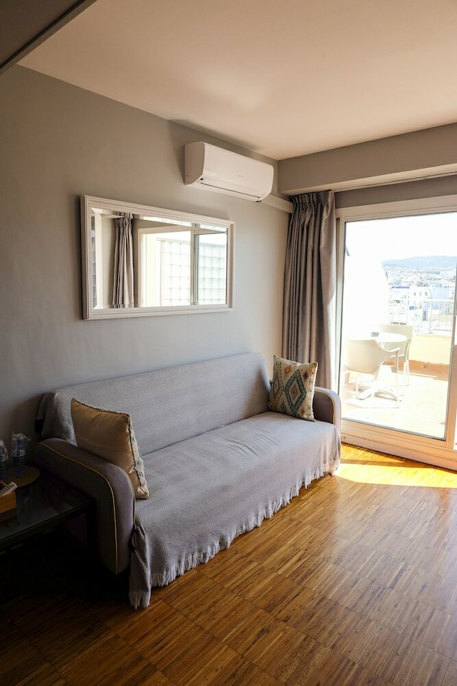 Фото Hotel Subur