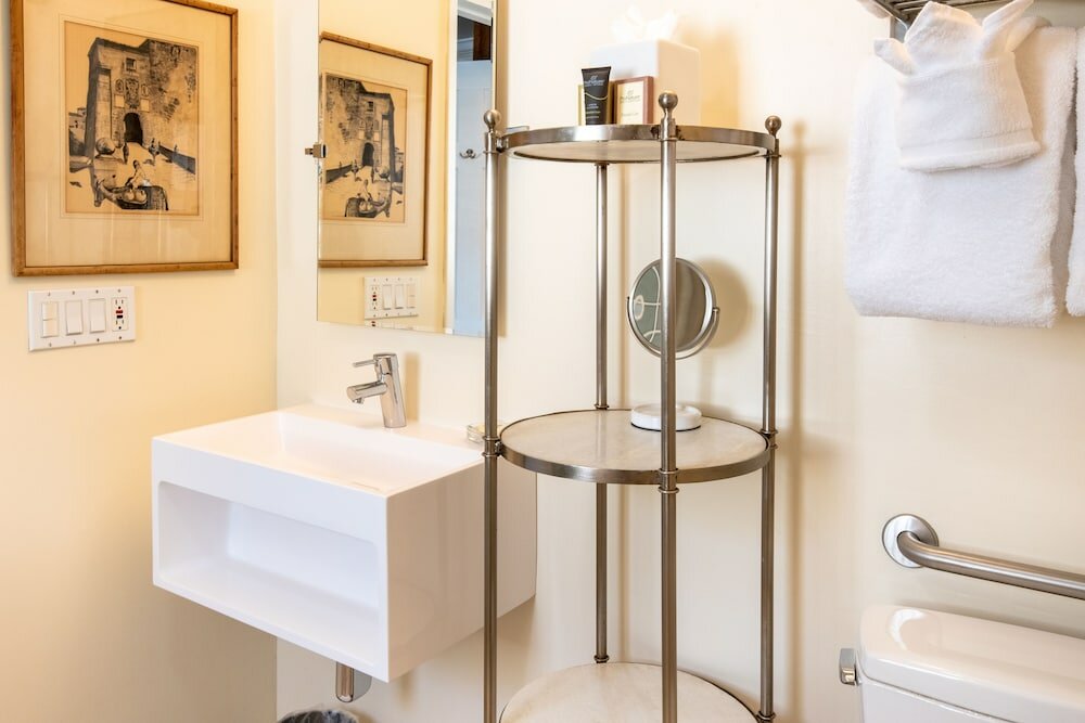 Фото Harbor House Inn