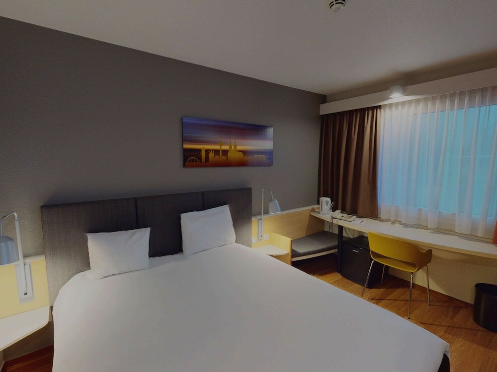 Фото ibis Köln Airport