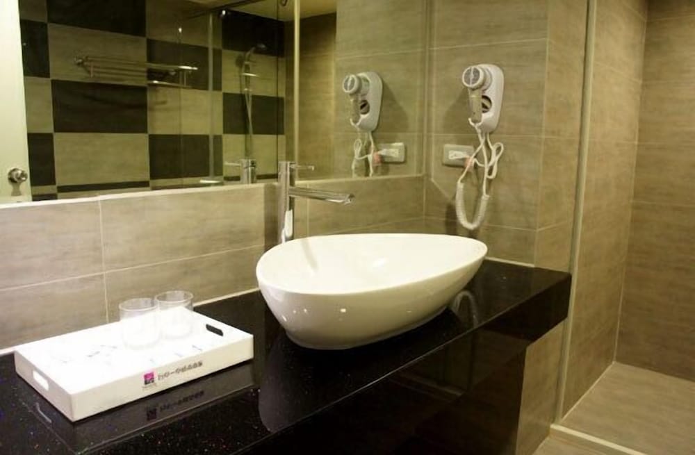 Фото Taichung One Chung Hotel