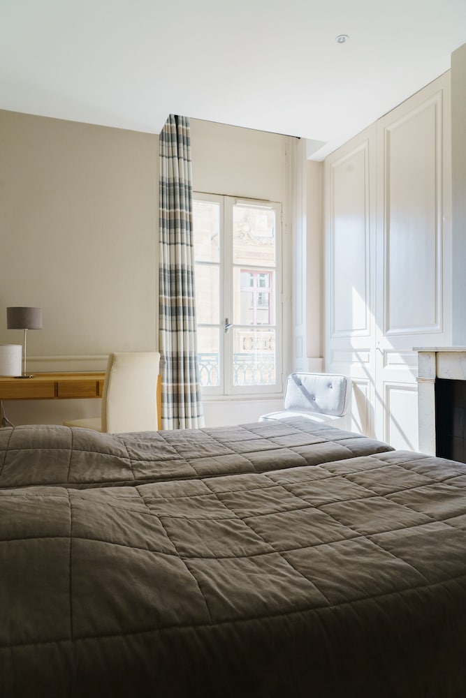 Фото Hotel du Theatre