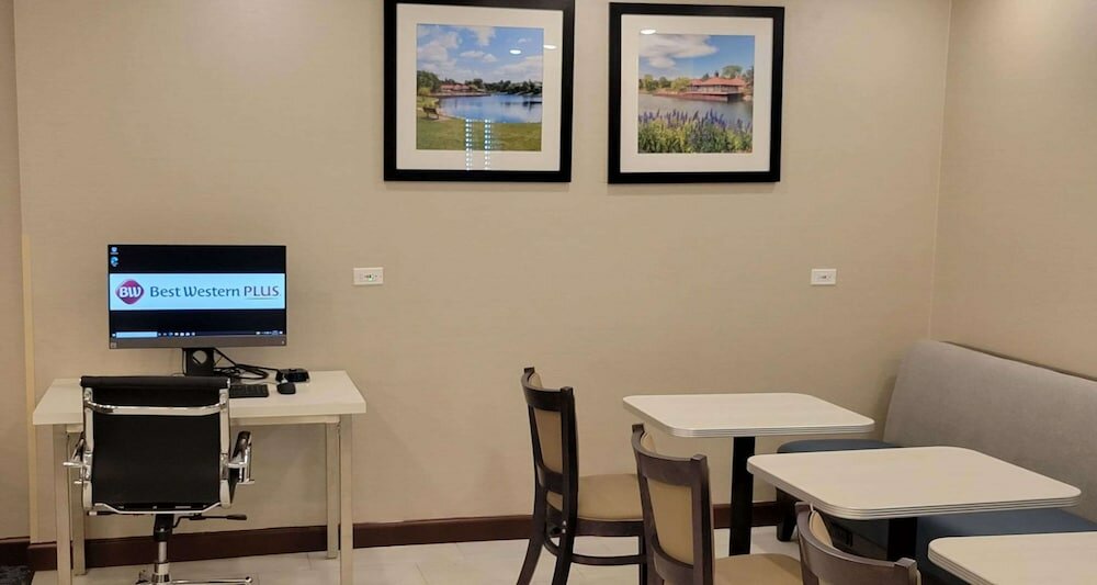 Фото Best Western Plus South Holland/Chicago Southland