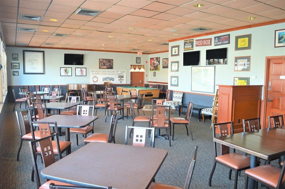 Фото Falmouth Inn