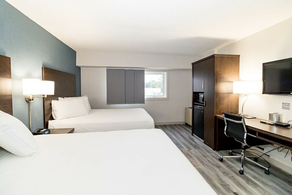 Фото Victoria Inn Hotel & Convention Centre Brandon