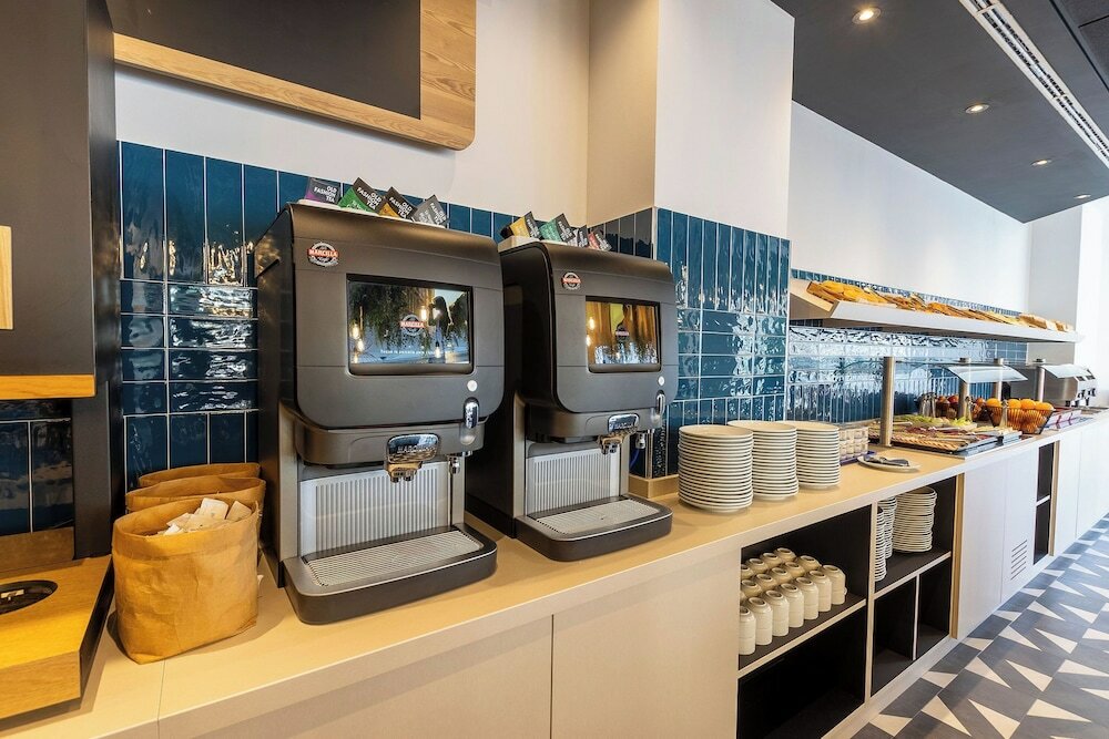 Фото Travelodge Barcelona Poblenou