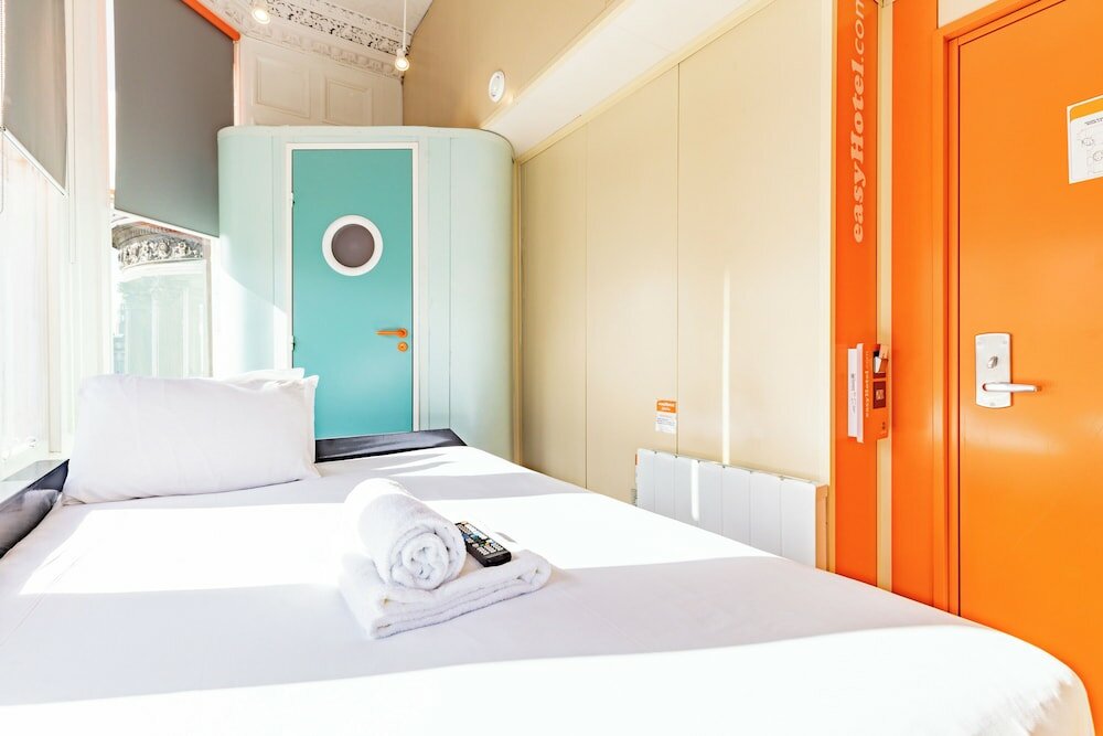 Фото easyHotel Edinburgh