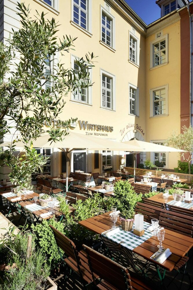 Фото Hotel Zur Alten Brücke