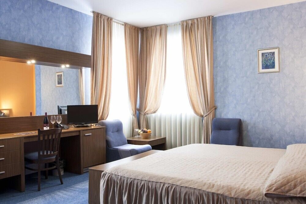 Фото отеля 3