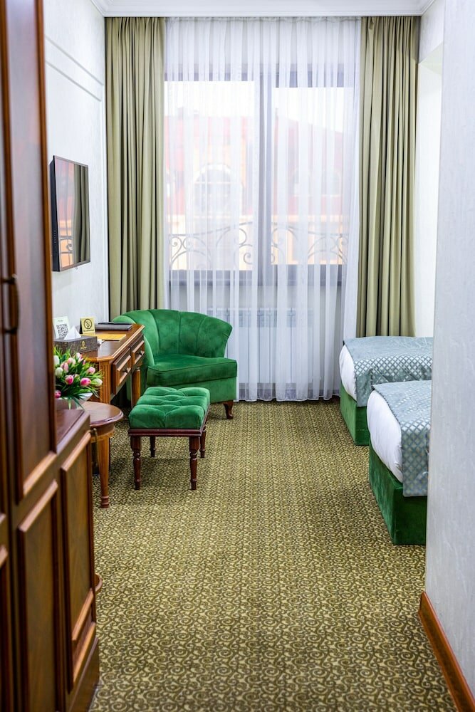 Фото Plaza Hotel