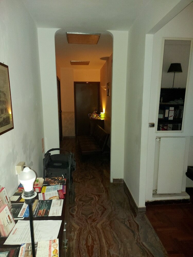 Фото Vatican Rooms Guest House