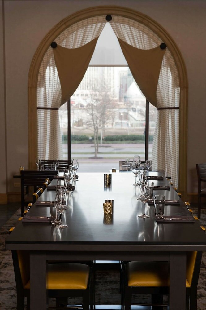 Фото The Royal Sonesta Harbor Court Baltimore