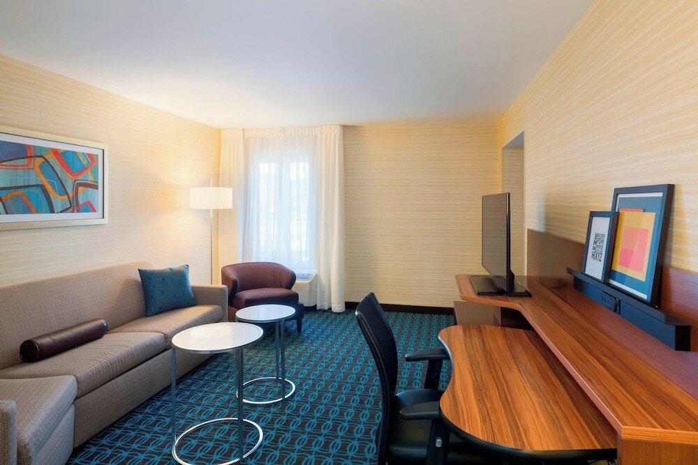 Фото Fairfield Inn & Suites by Marriott Paramus