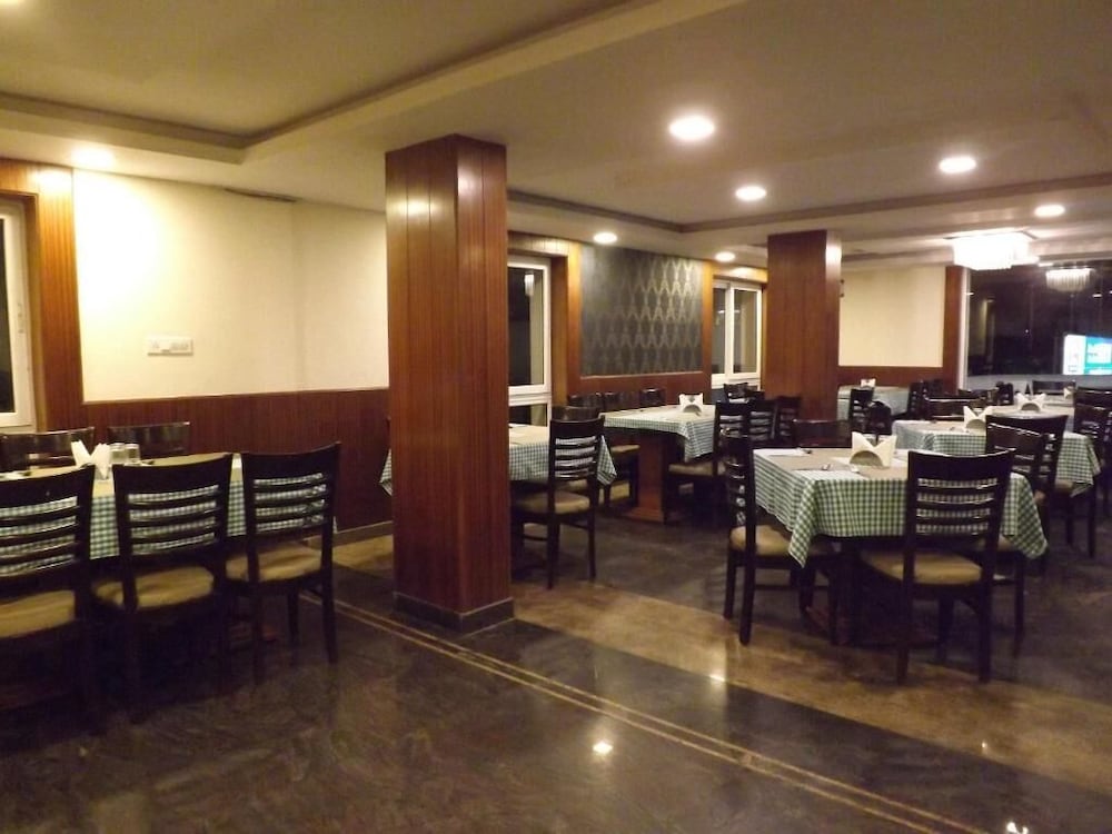 Фото The Majestic Crown