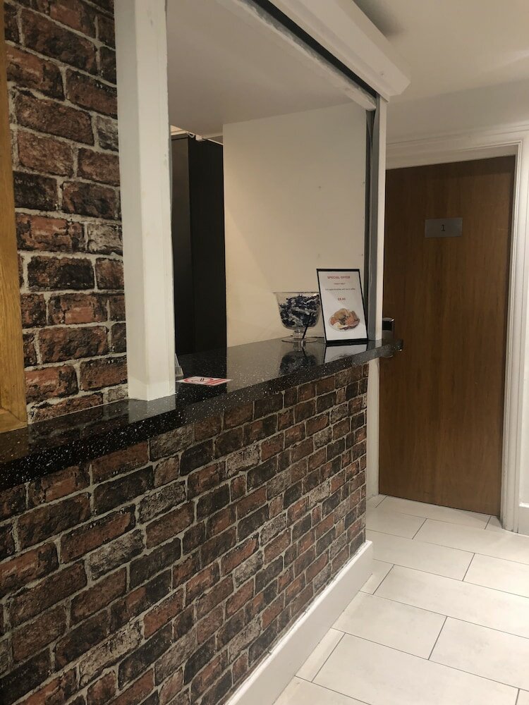 Фото The New London Carlton Hotel & Service Apartments