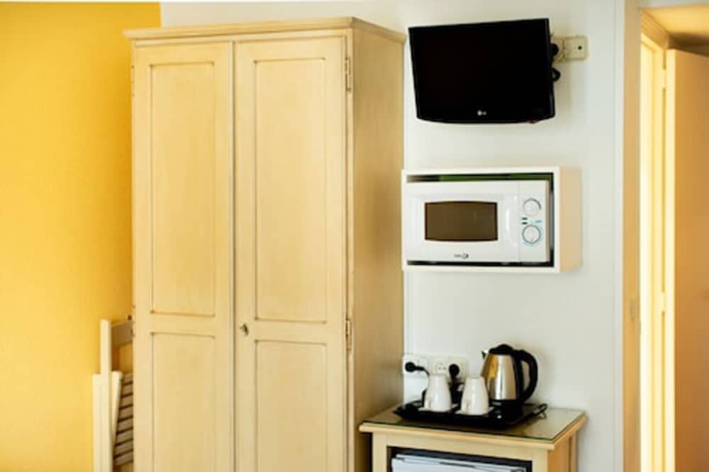 Фото Hostal Los Alpes